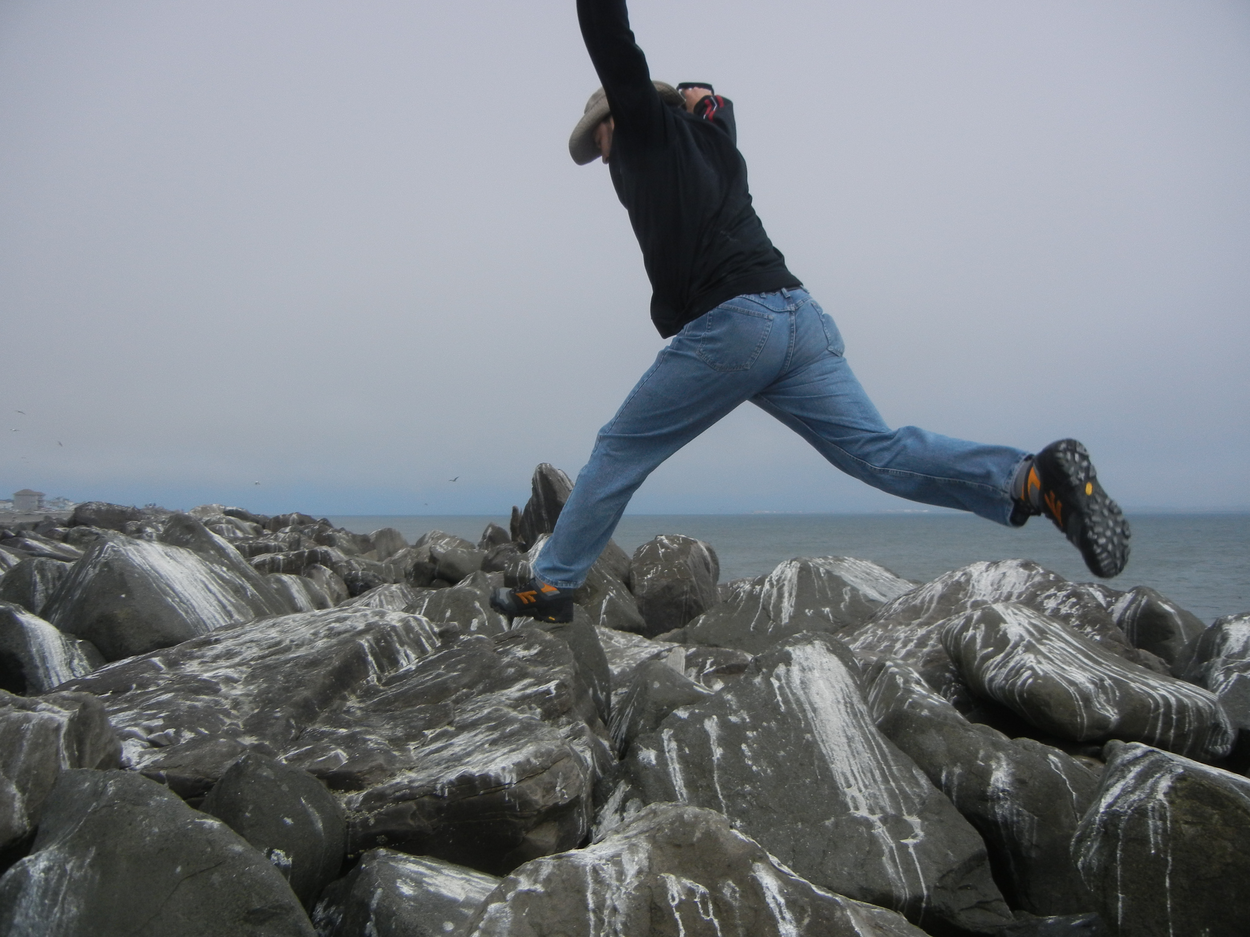 Ascending Saint Helens, Part 2 of 4: Rock-hopping at the jetty – Washington  Our Home